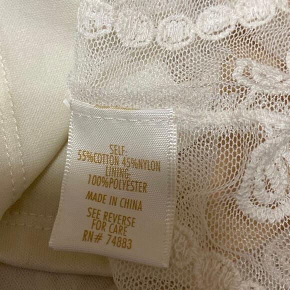 Adiva Women's White Floral Embroidered Lace Overlay Short Sleeve Bloue Top Sz S - Picture 4 of 4